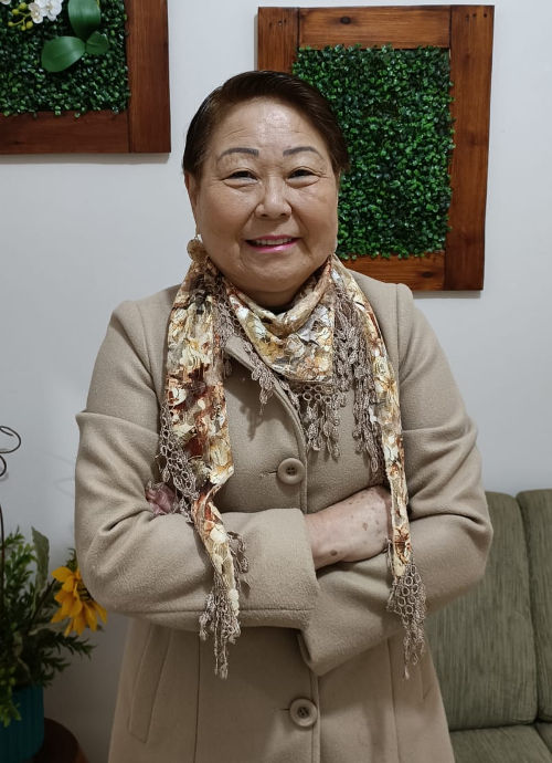 Foto da Chefe do NRE de Campo Mourão, Ivete Keiko Sakuno Carlos.