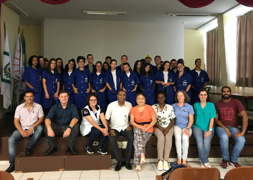 Alunos do Curso Pronatec/Mediotec em Administração têm aula inaugural e recebem kits escolares