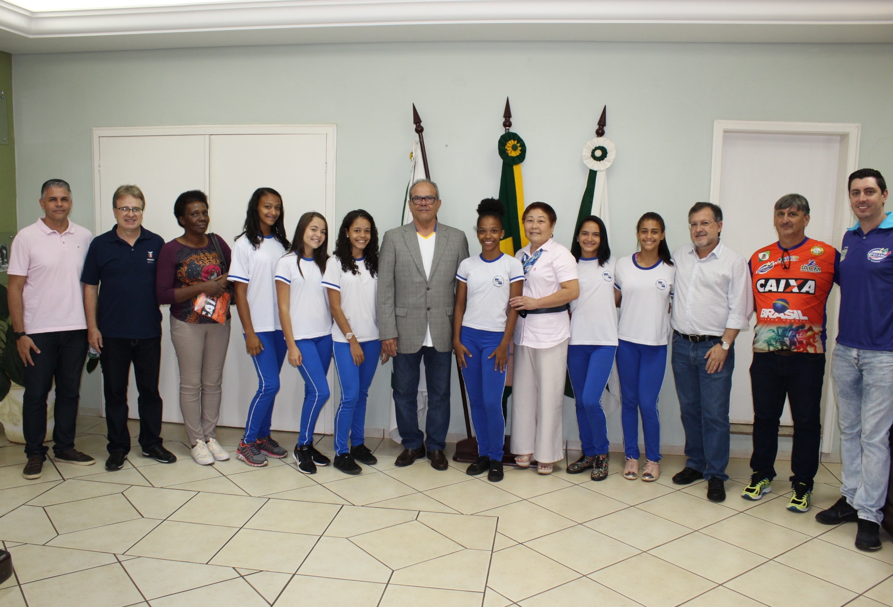 Esporte e Educação - Chefe do NRE e alunas da rede pública estadual participam de audiência com o presidente da CBAt e diversas outras autoridades