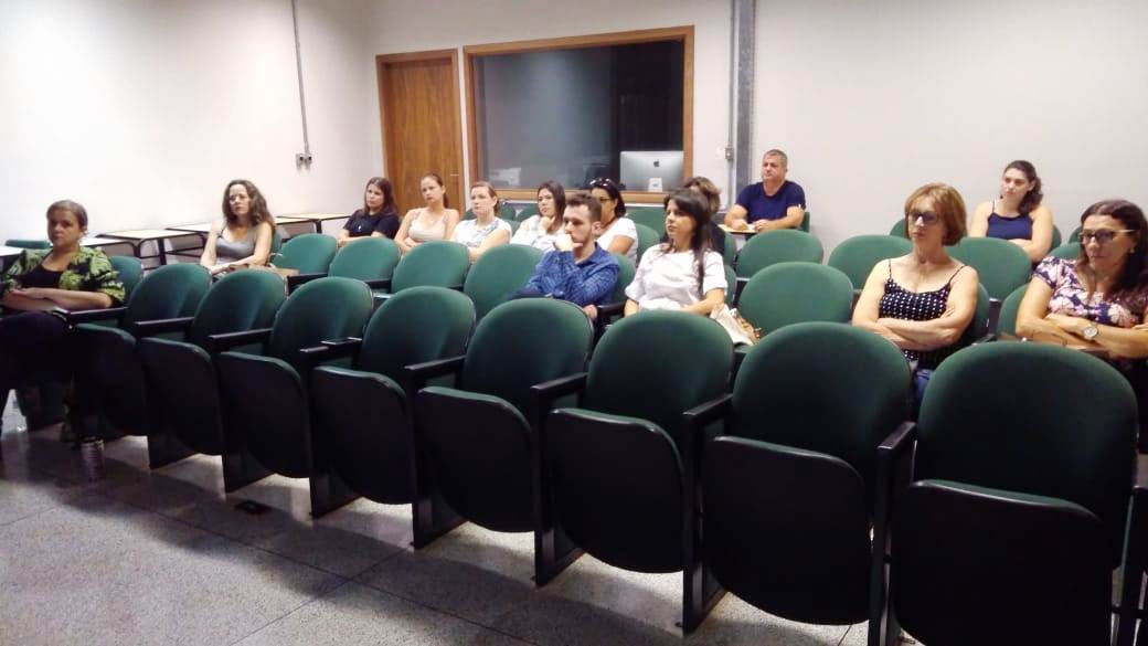 PROFESSORES(AS) DAS DISCIPLINAS DE QUÍMICA E CIÊNCIAS DA REDE ESTADUAL DE ENSINO INICIAM FORMAÇÃO CONTINUADA COLABORATIVA NA UTFPR EM PARCERIA COM O NRE DE CAMPO MOURÃO
