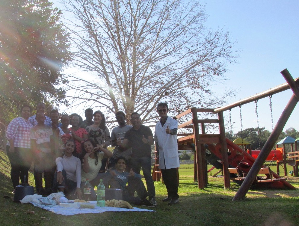 No dia 08 de agosto a turma de PFOL (Português para Falantes de Outras Línguas), do Colégio Estadual Dr. Osvaldo Cruz realizaram uma atividade extraclasse denominada Piquenique no Parque Municipal Joaquim Teodoro de Oliveira, o bosque.