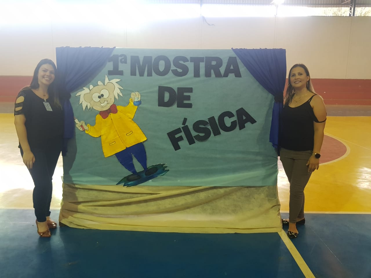 No dia 05 de novembro, o Colégio Estadual Campina da Lagoa, município de Campina da Lagoa, sediou a I Mostra de Física. As professoras Aline Raymundo e Taisy Fernandes Vieira sob a supervisão do Prof. Dr. Michel Corci Batista – UTFPR – campus de Campo Mourão organizaram todas as atividades da mostra.