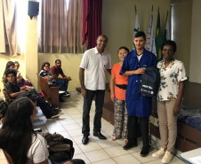 Alunos do Curso Pronatec/Mediotec em Administração têm aula inaugural e recebem kits escolares