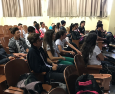 Alunos do Curso Pronatec/Mediotec em Administração têm aula inaugural e recebem kits escolares