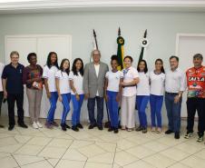 Esporte e Educação - Chefe do NRE e alunas da rede pública estadual participam de audiência com o presidente da CBAt e diversas outras autoridades