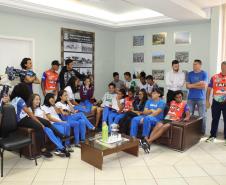 Esporte e Educação - Chefe do NRE e alunas da rede pública estadual participam de audiência com o presidente da CBAt e diversas outras autoridades