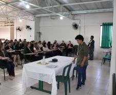 O Núcleo Regional de Educação de Campo Mourão promoveu reuniões com os 16 municípios jurisdicionados para orientação referente à reorganização do Projeto Político-pedagógico, Proposta Pedagógica Curricular, adequando-se ao Referencial Curricular do Paraná: princípios, direitos e orientações, objetivando também, o fortalecimento do trabalho e a parceria entre o Núcleo de Cooperação Pedagógica com os municípios (SEED) e Secretarias Municipais de Educação. 
