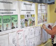 Mais de 100 estudantes dos primeiros e segundos anos do Ensino Médio de escolas de Campo Mourão e do Colégio Machado de Assis, de Barbosa Ferraz participaram nesta terça-feira (12) do Programa “Desenhe seu Futuro” do projeto “Desafio Sebrae”, no Colégio Estadual de Campo Mourão. O principal objetivo da ação , realizada em conjunto com o Núcleo Regional de Educação de Campo Mourão, é levar o empreendedorismo aos alunos.