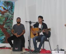 No dia 21/11/2019, na Casa da Cultura, no município de Iretama, aconteceu a II Mostra Cultural da EJA do Colégio Estadual Aníbal Khury, organizada pela Direção, Equipe Pedagógica, Funcionários, Professores e estudantes da modalidade,  a qual tem por objetivo valorizar os trabalhos desenvolvidos ao longo do ano, através do serviço de arte e cultura e dos demais segmentos escolares.