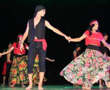 Com o tema  “Abordagens e aspectos sociais e pedagógicos sobre a presença indígena e negra no Paraná trabalhado pelas Equipes Multidisciplinares nas escolas”, a IV Mostra de Cultura e Arte do Núcleo Regional de Educação de Campo Mourão que aconteceu na manhã desta quinta feira (28) foi um sucesso! 
