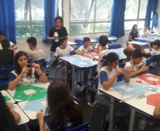 Está disponível na página da OBMEP – Olimpíada Brasileira de Matemática das Escolas Públicas (http://www.obmep.org.br/ ) a listagem dos premiados na 15ª Edição.

O NRE de Campo Mourão teve 65 alunos premiados, sendo dois medalhistas de bronze e 63 menções honrosas. 
Os diplomas de menção honrosa serão enviados para as escolas, junto com o material da 1ª fase da OBMEP 2020. Os demais prêmios serão entregues em cerimônias regionais organizadas pela OBMEP.
