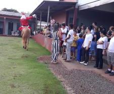Aconteceu no dia 18 de dezembro de 2019 na Escola Santa Teresinha – EIEF – Modalidade Educação Especial – Mantida pela Associação de Pais e Amigos dos Excepcionais de Campina da Lagoa-Pr e jurisdicionada ao Núcleo Regional de Campo Mourão-Pr ,a solenidade de Formatura dos alunos da Educação Infantil – Pré Escolar e Festa de Natal. 