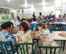 NRE Campo Mourão realiza formação com equipe pedagógica das escolas, a partir do desenvolvimento de atividades práticas com os documentos norteadores da organização curricular, bem como plano de nivelamento a ser promovido noa primeiros 15 dias das aulas em todas as disciplinas.