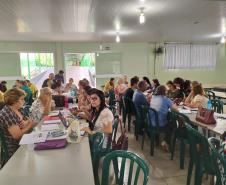 NRE Campo Mourão realiza formação com equipe pedagógica das escolas, a partir do desenvolvimento de atividades práticas com os documentos norteadores da organização curricular, bem como plano de nivelamento a ser promovido noa primeiros 15 dias das aulas em todas as disciplinas.