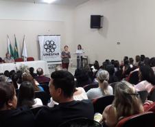 Momento de estudos a partir dos documentos norteadores para a educação básica, com os professores em planejamento para o processo de nivelamento que será oportunizado aos estudante no início do ano letivo de 2020
