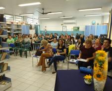 Momento de estudos a partir dos documentos norteadores para a educação básica, com os professores em planejamento para o processo de nivelamento que será oportunizado aos estudante no início do ano letivo de 2020