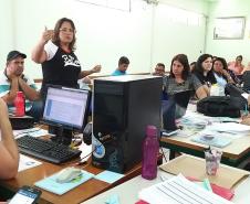 Momento de estudos a partir dos documentos norteadores para a educação básica, com os professores em planejamento para o processo de nivelamento que será oportunizado aos estudante no início do ano letivo de 2020