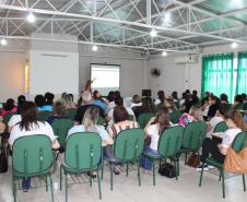 Está acontecendo no Núcleo Regional de Educação de CM desde a última terça-feira dia 12, uma formação realizada pelos técnicos dos setores SERE, DOCUMENTAÇÃO ESCOLAR e EDUCAÇÃO INFANTIL E ANOS INICIAIS para profissionais das Secretarias Municipais de Educação, diretores, professores e secretários das unidades escolares da rede municipal