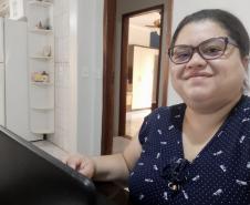 Quase todos os servidores do Governo do Paraná estão trabalhando nesta modalidade, mas em um mutirão nunca antes visto: 24 horas por dia, sete dias por semana, se revezando na prevenção e no combate ao Coronavírus. 
Visite coronavirus.pr.gov.br para dicas e informações sobre prevenção.

