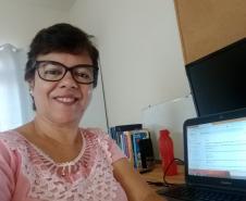 Quase todos os servidores do Governo do Paraná estão trabalhando nesta modalidade, mas em um mutirão nunca antes visto: 24 horas por dia, sete dias por semana, se revezando na prevenção e no combate ao Coronavírus. 
Visite coronavirus.pr.gov.br para dicas e informações sobre prevenção.
