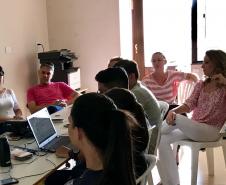 Equipe de Educação Básica se reúne para elaborar cronograma e definir ações à serem implementadas nos colégios