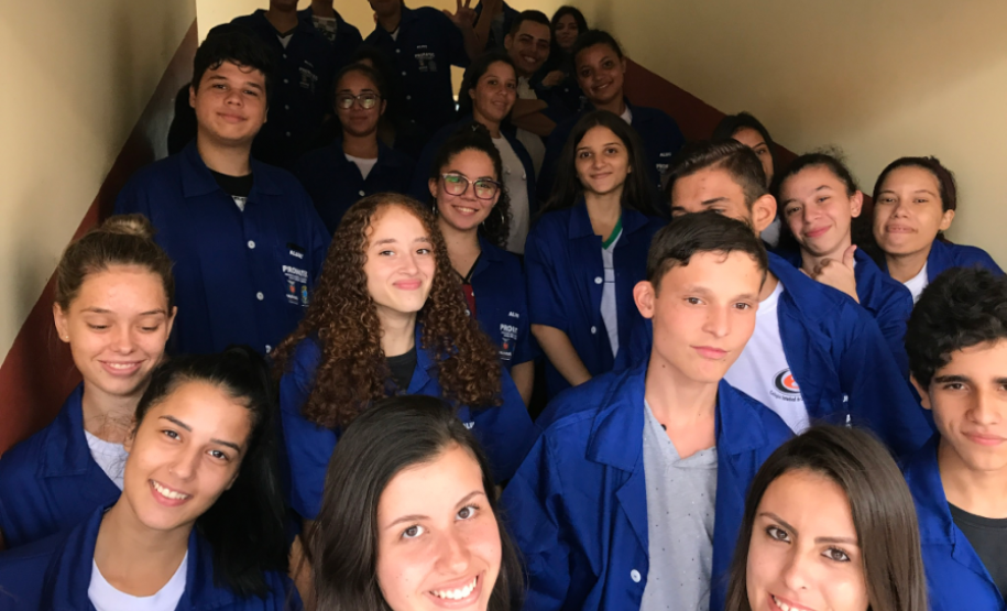 Alunos do Curso Pronatec/Mediotec em Administração têm aula inaugural e recebem kits escolares