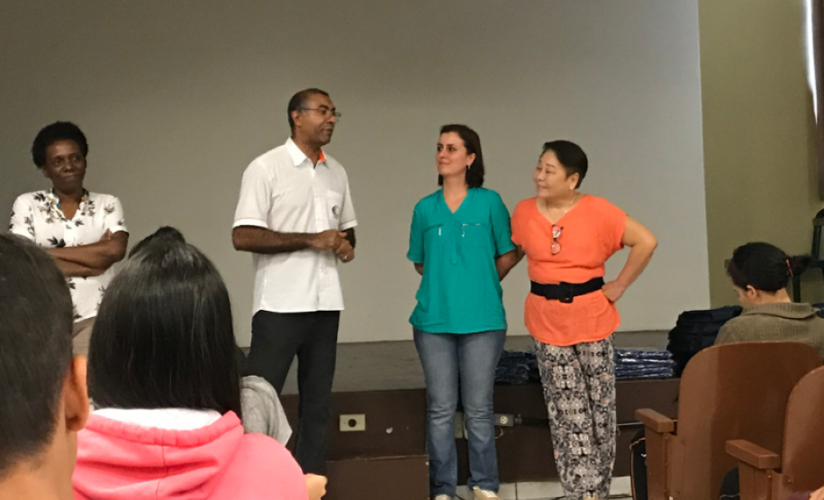 Alunos do Curso Pronatec/Mediotec em Administração têm aula inaugural e recebem kits escolares