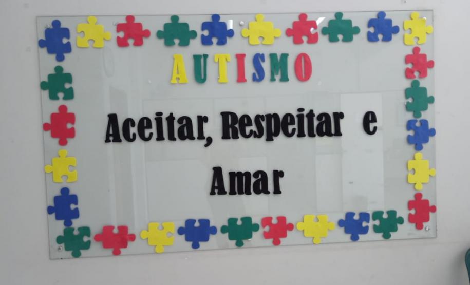 NRE de Campo Mourão participando do Mês de Conscientização do Autismo