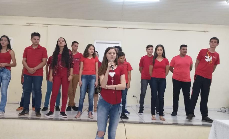 Colégio Estadual do Campo Jaelson Biácio realiza programação cultural