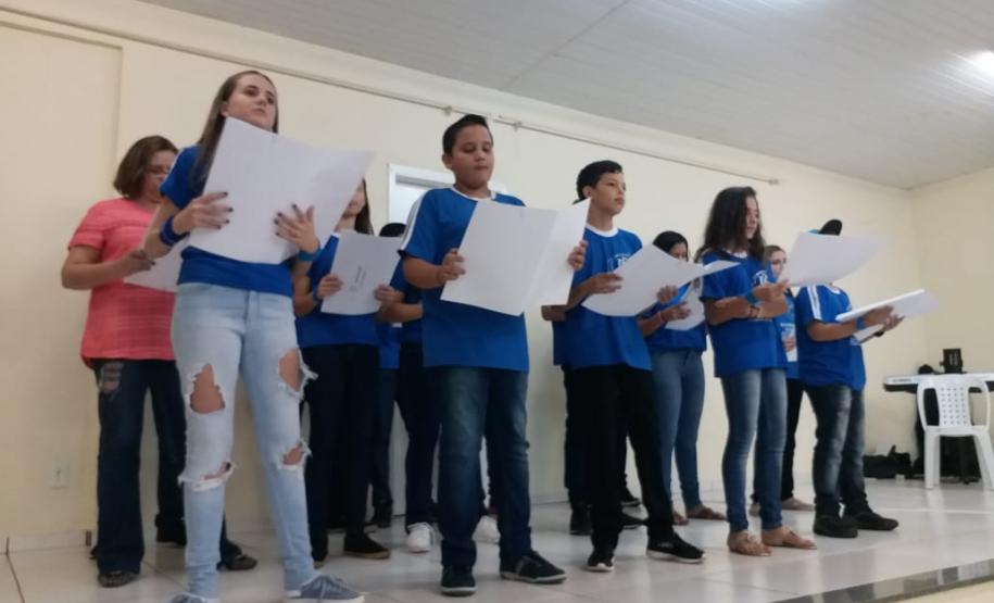 Colégio Estadual do Campo Jaelson Biácio realiza programação cultural