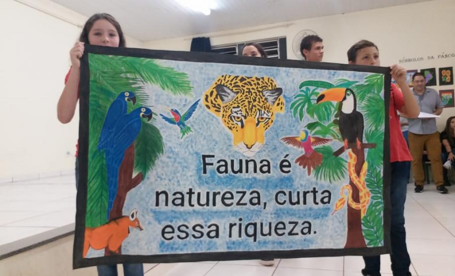 Colégio Estadual do Campo Jaelson Biácio realiza programação cultural