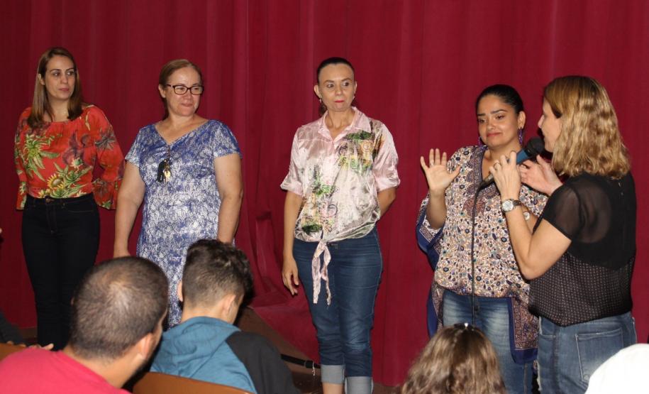 CELEM DE LIBRAS DO CE DE CAMPO MOURÃO COMEMORA O DIA NACIONAL DA LIBRAS