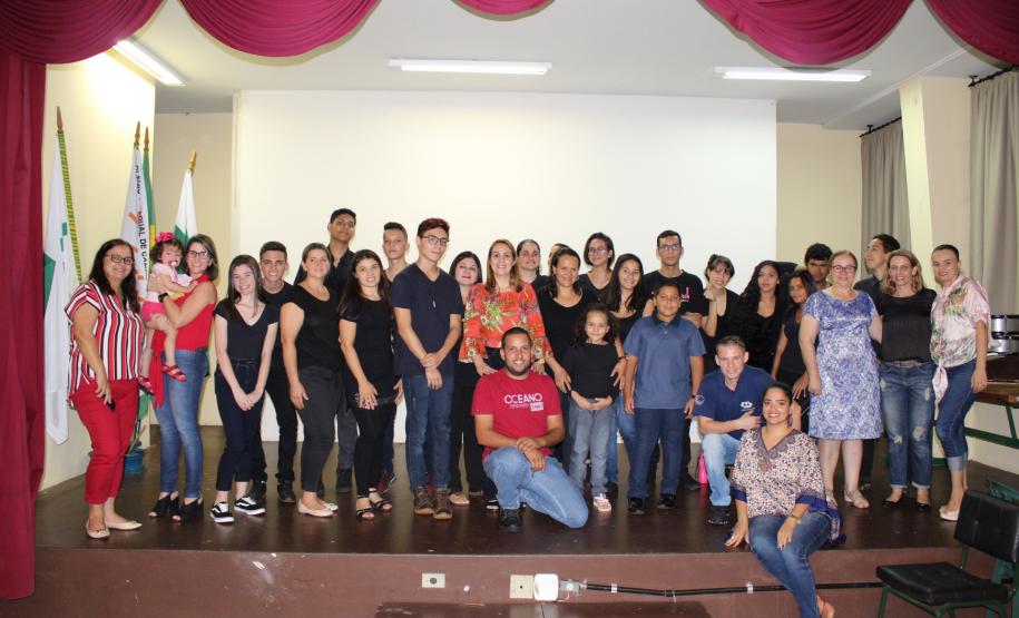 CELEM DE LIBRAS DO CE DE CAMPO MOURÃO COMEMORA O DIA NACIONAL DA LIBRAS