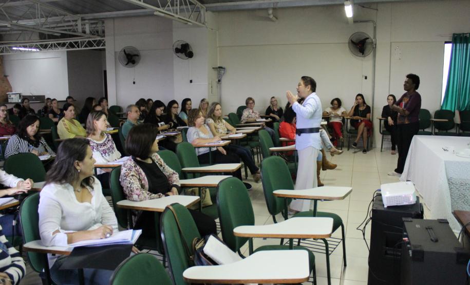 Equipe de Educação Básica do NRE promove Encontros Formativos com Diretores(as), Diretores(as) Auxiliares e Pedagogos(as)