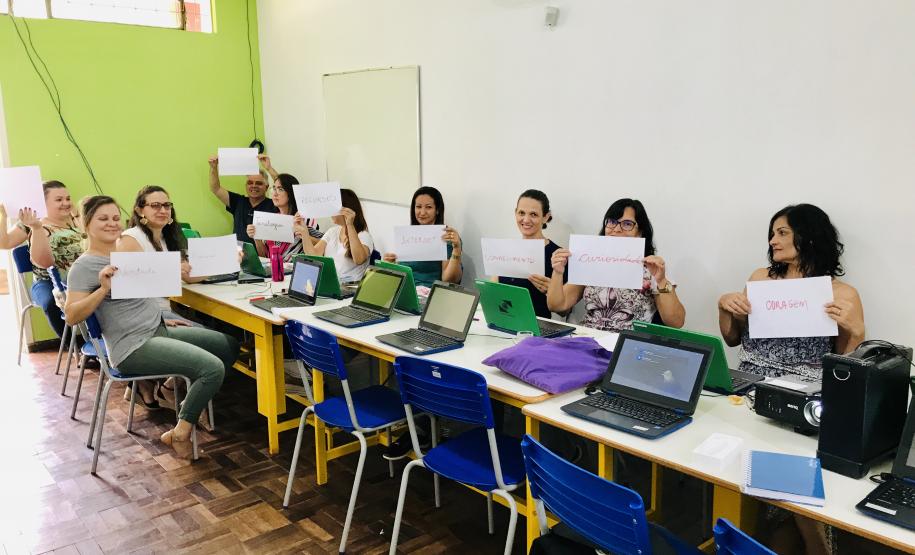 Primeira fase do projeto: “A utilização de APPs (aplicativos) gratuitos como recurso de apoio na relação ensino/aprendizagem” é iniciada com Educadores de Iretama