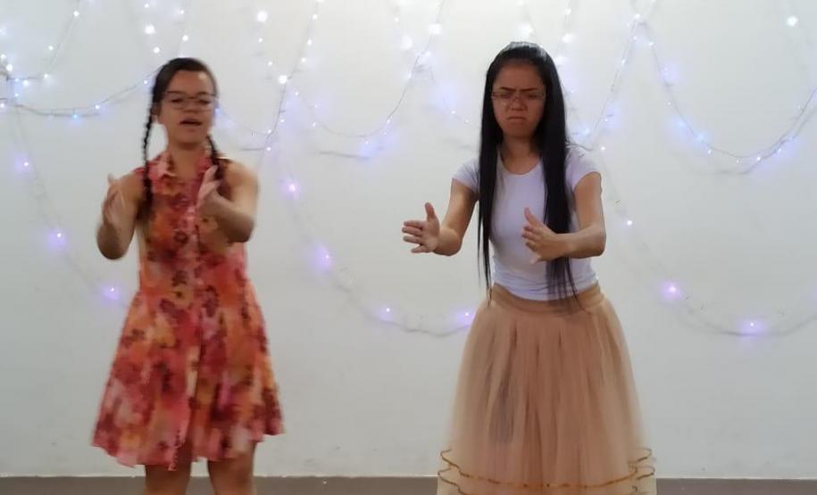 “Contos que encantam” – Curso de Formação de Docentes do Colégio Estadual, realiza belíssimo evento cultural