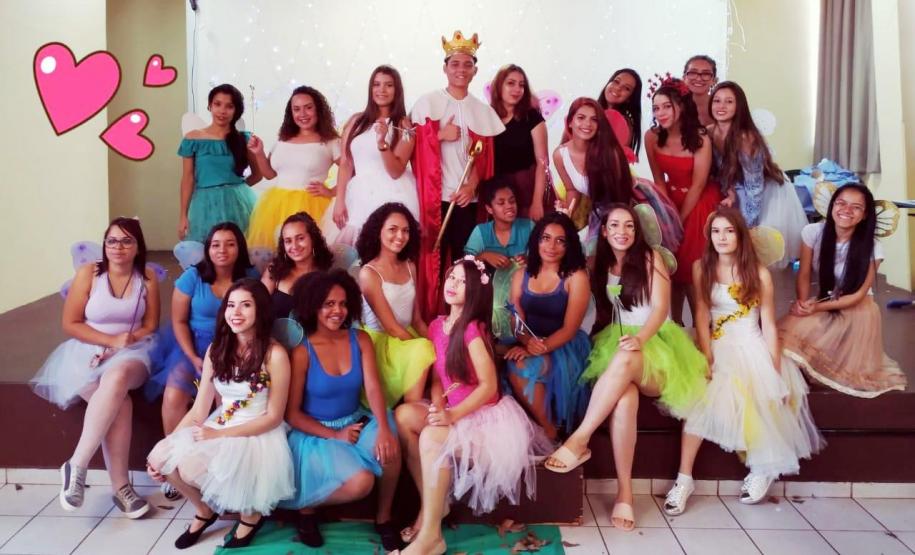 “Contos que encantam” – Curso de Formação de Docentes do Colégio Estadual, realiza belíssimo evento cultural