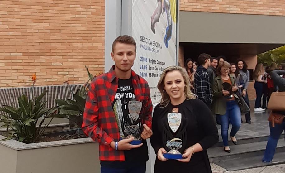 Ocorreu no dia 13 de Setembro de 2019, em Curitiba, a premiação dos alunos vencedores do concurso ‘Entre lendas do Paraná’, promovido pelo SESC-Paraná. O objetivo foi o de selecionar produções para a confecção de cartões postais sobre os aspectos culturais paranaenses, envolvendo as lendas contadas no nosso estado.