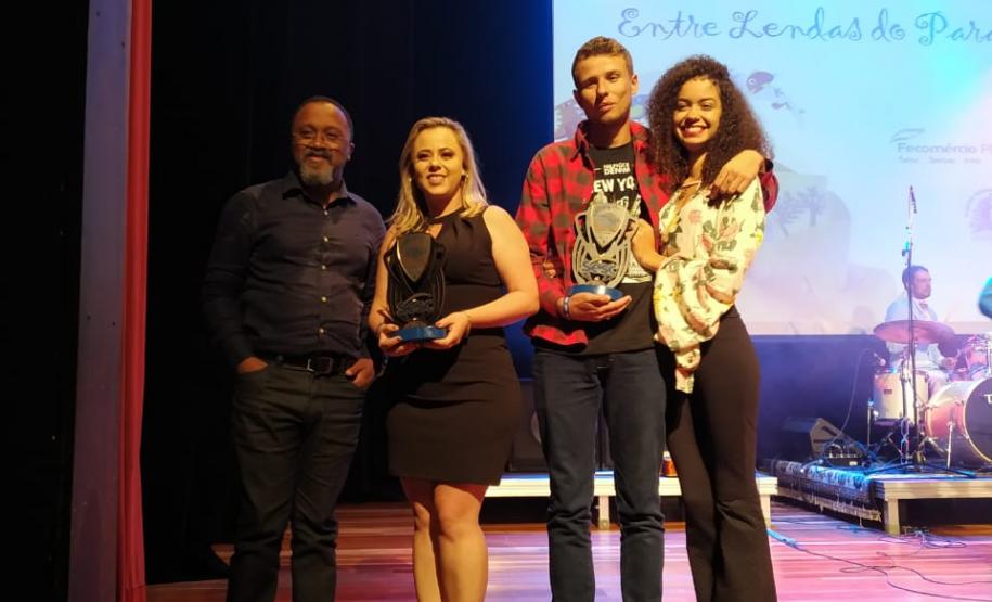 Ocorreu no dia 13 de Setembro de 2019, em Curitiba, a premiação dos alunos vencedores do concurso ‘Entre lendas do Paraná’, promovido pelo SESC-Paraná. O objetivo foi o de selecionar produções para a confecção de cartões postais sobre os aspectos culturais paranaenses, envolvendo as lendas contadas no nosso estado.