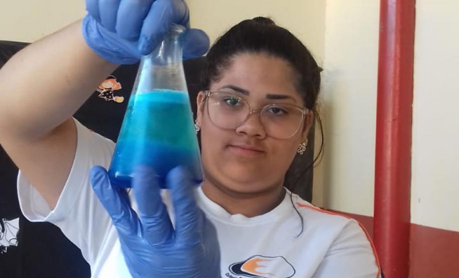 Nos dias 30/10/2019 turno da manhã e 31/10/2019 turno da noite, o Colégio Estadual de Campo Mourão, realizou o Pátio da Ciência: “Nunca foi bruxaria, sempre foi Ciência”, com a participação dos alunos das turmas do Ensino Médio regular, e dos cursos técnicos, destinado a toda comunidade escolar