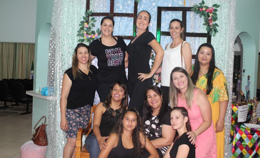 No dia 21/11/2019, na Casa da Cultura, no município de Iretama, aconteceu a II Mostra Cultural da EJA do Colégio Estadual Aníbal Khury, organizada pela Direção, Equipe Pedagógica, Funcionários, Professores e estudantes da modalidade,  a qual tem por objetivo valorizar os trabalhos desenvolvidos ao longo do ano, através do serviço de arte e cultura e dos demais segmentos escolares.