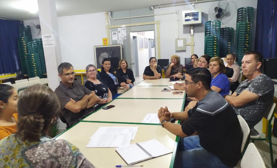 O Núcleo regional de Educação de Campo Mourão, por meio do Setor de Educação Básica, juntamente com as escolas municipais, desenvolveu durante o ano letivo, o Projeto de Transição do 5º para o 6º ano, cujo objetivo é preparar ações pedagógicas que possam auxiliar os alunos advindos dos 5ºs anos para se adaptarem adequadamente às mudanças que o ingresso no 6º ano proporciona.