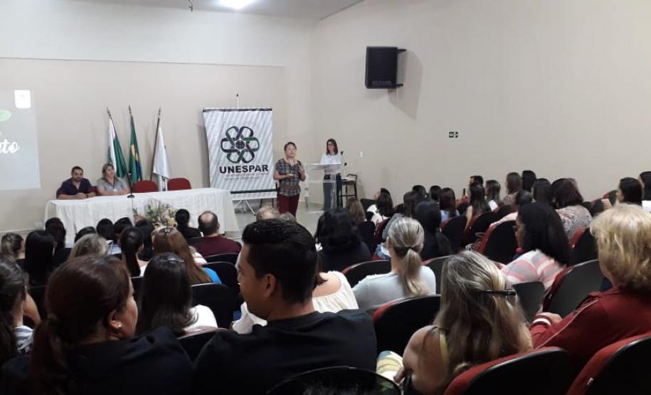 Momento de estudos a partir dos documentos norteadores para a educação básica, com os professores em planejamento para o processo de nivelamento que será oportunizado aos estudante no início do ano letivo de 2020