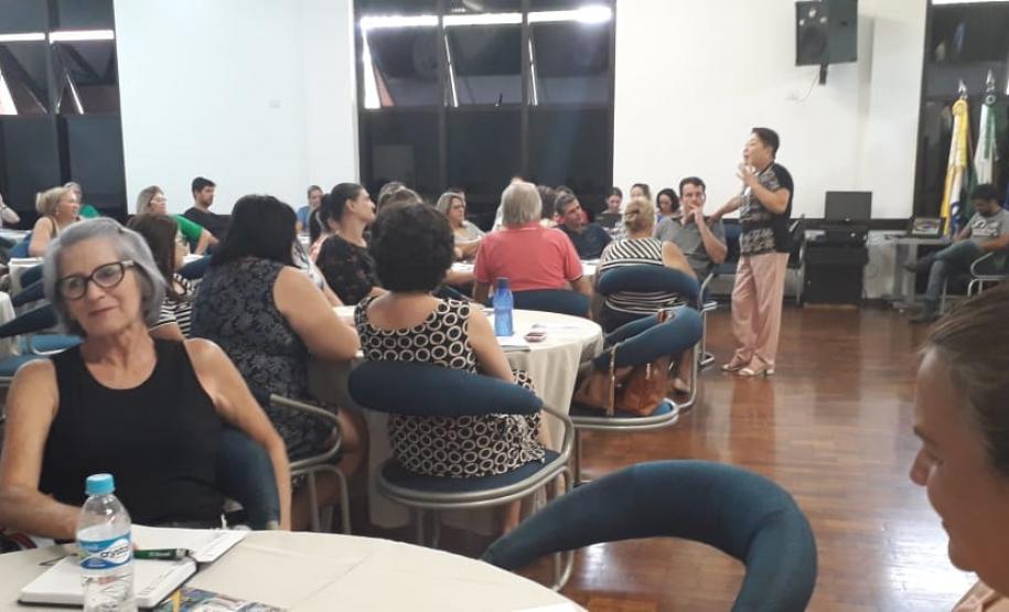 Aconteceu nessa sexta-feira 14, nos períodos manhã e tarde,   reunião da Chefia e equipe NRE Campo Mourão  com os diretores de escolas  locais   e da região