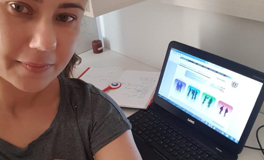 #EUTRABALHOPELOPARANA . Servidores do Núcleo Regional de Educação de Campo Mourão trabalham em Home Office. Quase todos os servidores do Governo do Paraná estão trabalhando nesta modalidade, mas em um mutirão nunca antes visto: 24 horas por dia, sete dias por semana, se revezando na prevenção e no combate ao Coronavírus.
Visite coronavirus.pr.gov.br para dicas e informações sobre prevenção.