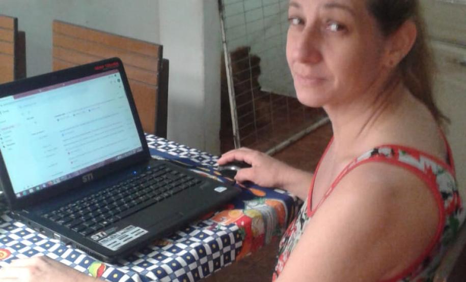 #EUTRABALHOPELOPARANA . Servidores do Núcleo Regional de Educação de Campo Mourão trabalham em Home Office. Quase todos os servidores do Governo do Paraná estão trabalhando nesta modalidade, mas em um mutirão nunca antes visto: 24 horas por dia, sete dias por semana, se revezando na prevenção e no combate ao Coronavírus.
Visite coronavirus.pr.gov.br para dicas e informações sobre prevenção.