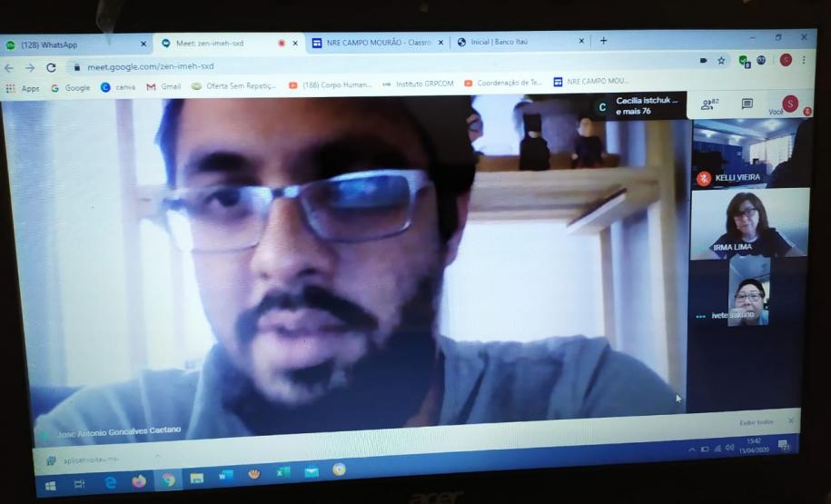 NRE DE CAMPO MOURÃO REALIZA REUNIÃO EQUIPE GESTORA DAS ESCOLAS A chefe do NRE, professora Ivete Sakuno e sua equipe vem realizando reuniões via aplicativo para orientações e amplo diálogo sobre o processo das aulas não presenciais que iniciaram em 06 de abril.