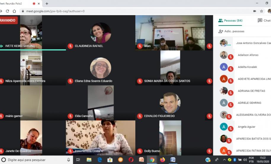 ENCONTRO DE FORMAÇÃO ONLINE NRE CAMPO MOURÃO COM ESCOLAS O NRE de Campo Mourão vem realizando momentos de formação, reuniões de trabalho e orientadoras, mantendo diálogo contínuo com os estabelecimentos de ensino para a realização das ações no aspecto pedagógico e administrativo para funcionamento da rotina escolar.