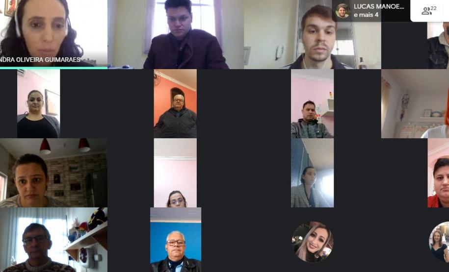 NRE CAMPO MOURÃO ORGANIZA REUNIÕES COM OS SEGMENTOS QUE COMPÕEM A REDE DE PROTEÇÃO As reuniões estão sendo realizadas com os segmentos que compõe a Rede de Proteção por Comarca. Tem por objetivo articular e efetivar o trabalho da Rede de Proteção na busca pelos alunos evadidos da escola.