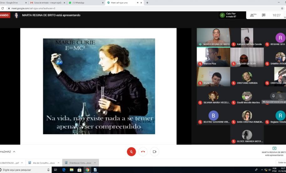 A professora Marta Regina de Brito da disciplina de Química, do Colégio Estadual de Campo Mourão, realizou durante esse mês de outubro duas Lives por meio do Google meet, com o tema Halloween: sempre foi Ciência, a Química explica o porquê! Aberta a todos os alunos(as) e demais interessados das demais instituições do NRE de Campo Mourão